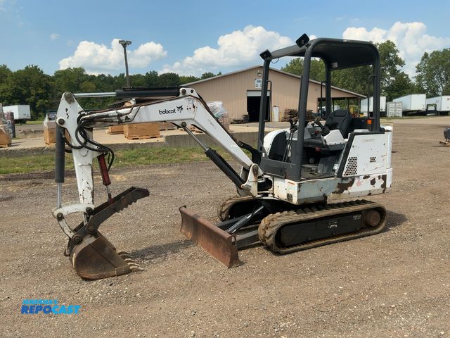 Lot 2-40337 - 1998 Bobcat 325 Mini Excavator