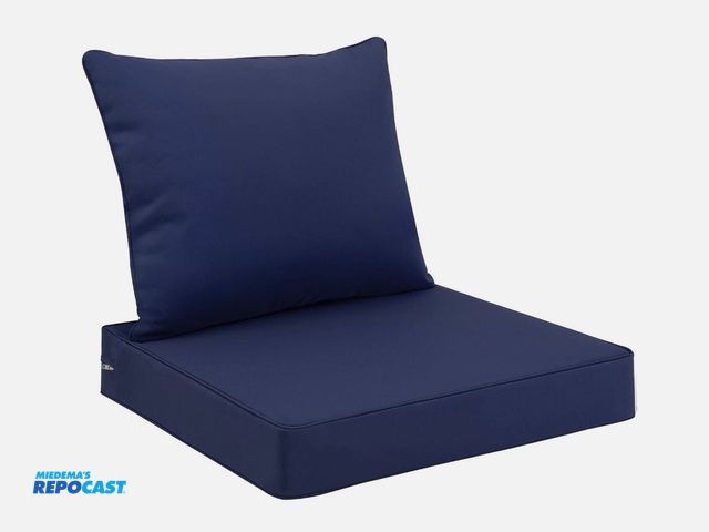 Lot 2-17129 - Easy-Going Patio Furniture Cushion