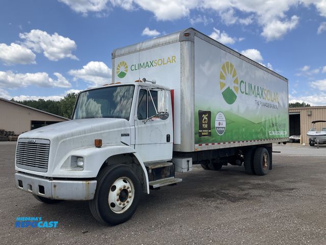 Lot 2-40284 - 2002 Freightliner FL70 Box Truck
