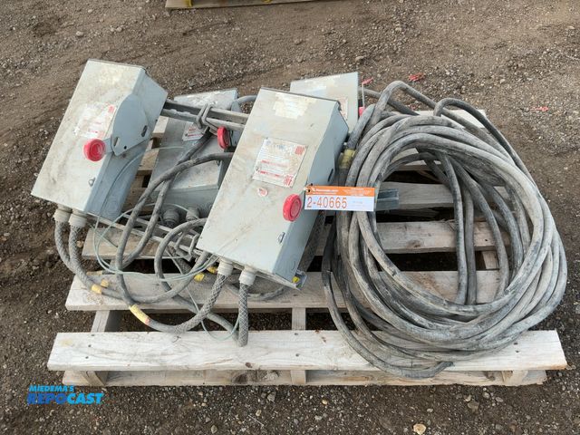 Lot 2-40665 - (4) Used Eaton 30 Amp 600V Heavy Duty Safety Switches and a Used Carol 6/4 Power Cord