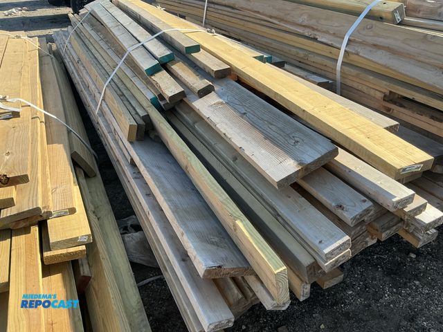Lot 2-96329 - Lot of lumber