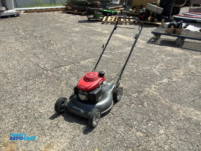 Lot 2-76648 - Honda HRS2163PDA Harmony II HRS 216 push lawn mower