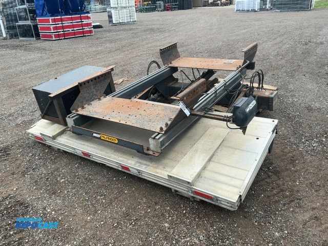 Lot 2-11304 - MBB Palfinger Slide Out/Retractable Liftgate for Semi Trailer, Model ILUK44, 4,400 lb Capacity, Appr...
