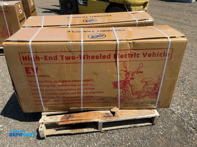 Lot 2-44594 - New SDLANCH EV Electric Scooter, Battery Operated, Steel Frame, Painted Plastic Shell, LED Running L...