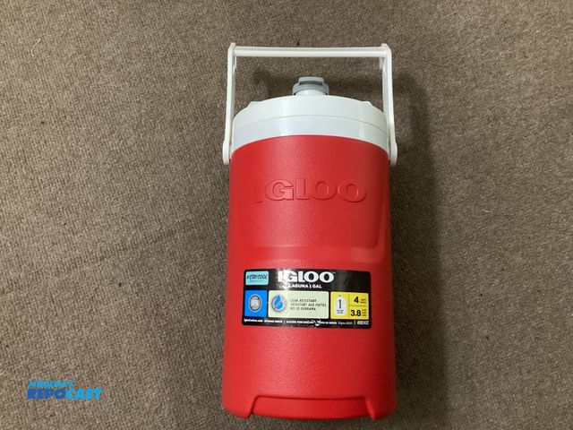 Lot 2-34390 - New IGLOO LAGUNA 1 Gallon beverage cooler Jug. BPA free, leak resistant. Hook handle.