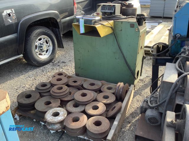 Lot 2-67475 - roundo tube/pipe bender. 3" x 3" x 5/16" capacity. with spare rollers/dies