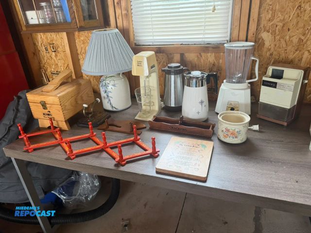 Lot 2-10240 - Lot of various household items, includes: a table tamp (works), a Kiwi shoe server, three racks, a R...
