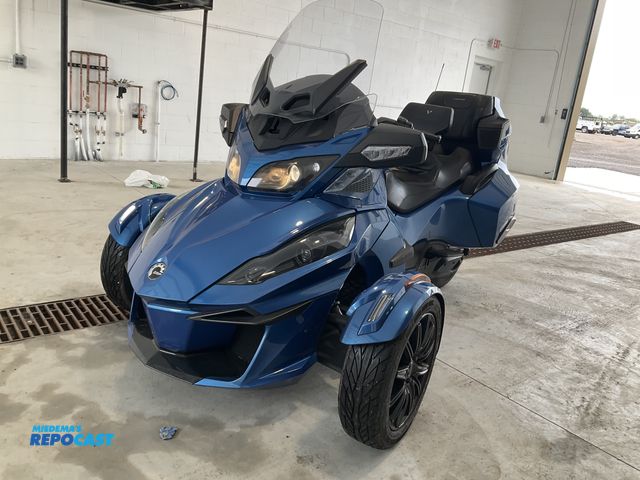 Lot 2-31136 - 2018 Can Am Spyder RT Limited Motorcycle Cruiser