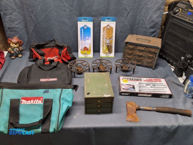 Lot 2-23608 - MISCELLANEOUS LOT