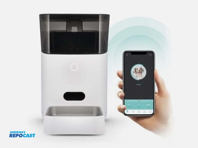 Lot 2-73483 - (1) Petnet SF20B Automatic Smart feeder - New