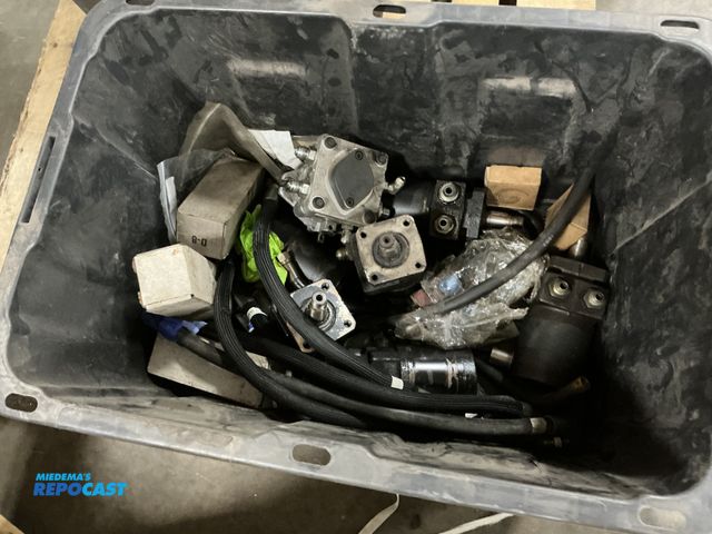 Lot 2-62393 - Lot of Exmark hydraulic parts, wheel motors, fittings, seals, etc