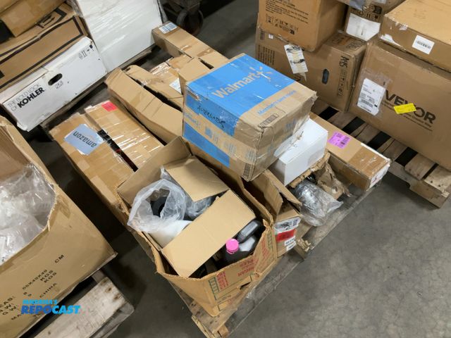 Lot 2-33300 - Skid Lot of Assorted New Car Parts