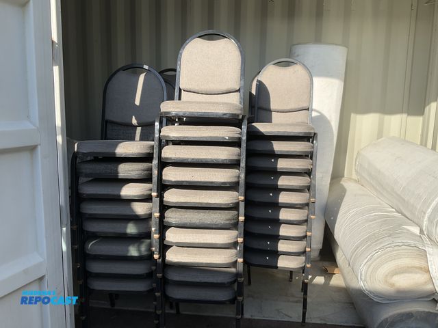 Lot 2-62714 - lot of 64 banquet room padded chairs