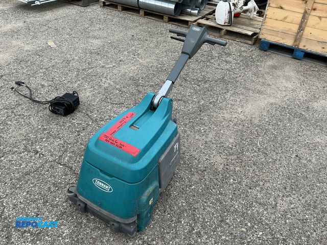 Lot 2-18936 - 2020  tennant t1 lithium ion floor cleaner