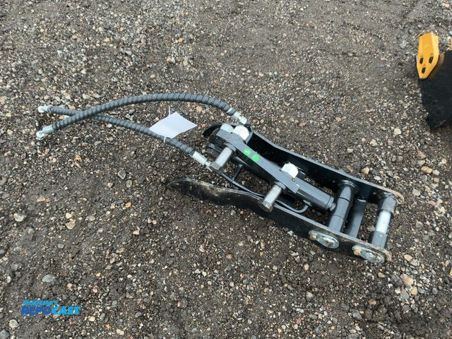 Lot 2-41591 - New Hydraulic Thumb Attachment for Chinese Mini Excavator