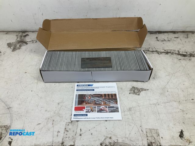 Lot 2-92769 - New box of Yipscazo Peel and Stick backsplash pieces, 160 pieces total, 6”x3”