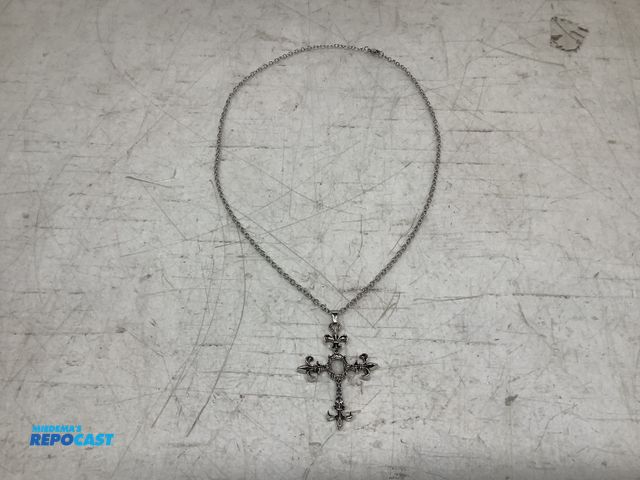 Lot 2-74202 - New Gothic inspired silver-toned fleur-de-lis cross pendant necklace