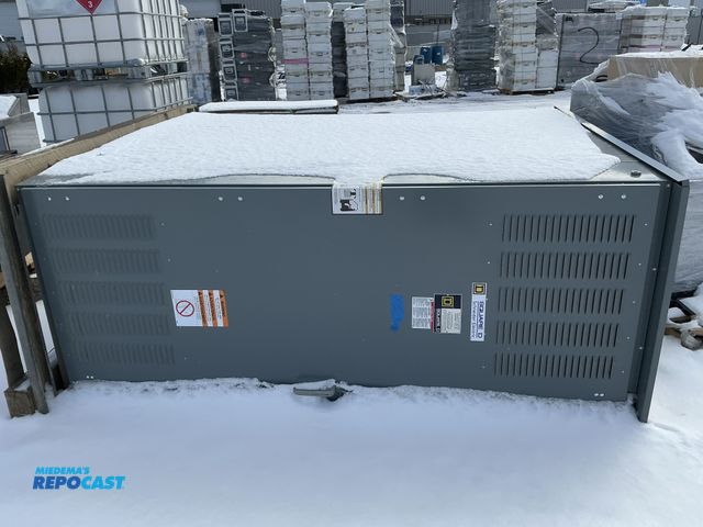 Lot 2-40402 - Square D Schneider Electric Type 3R Enclosure