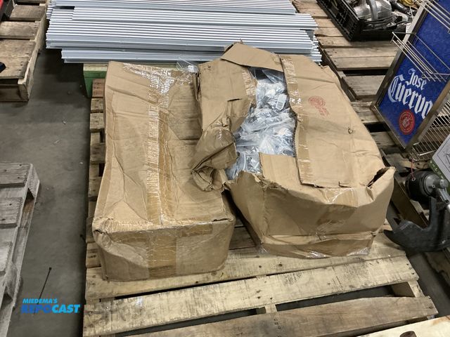 Lot 2-74052 - Lot of 400-500 pieces of Lug Nut Covers 1.5” for Semi Trucks