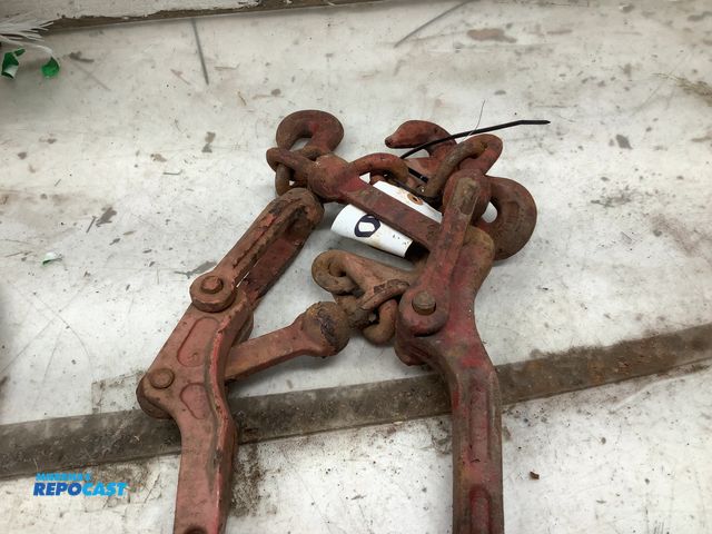 Lot 2-92008 - lot of 2 chain binders