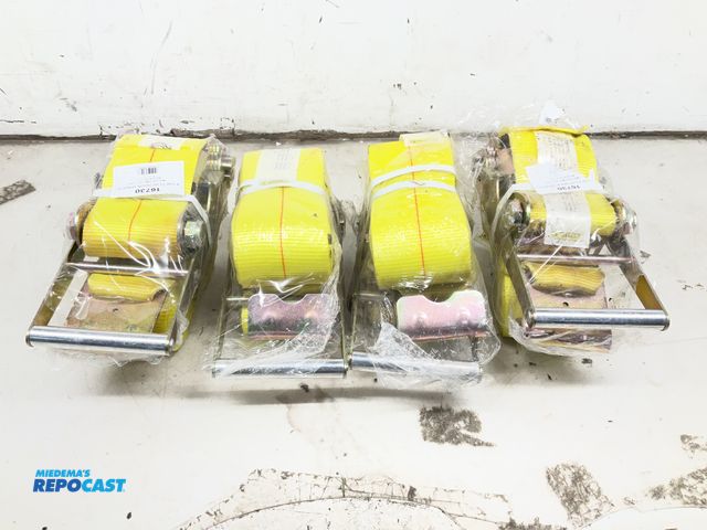 Lot 2-27530 - New Lot of four new ratchet straps, 2" X 27'. 10000lb breaking strength, for loads up to 3333lbs