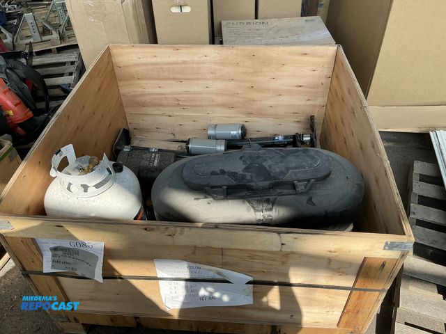 Lot 2-99122 - Crate of miscellaneous Propane Tanks, Tongue Jacks, BAL LS 5.3 Exact Auto Leveling System, and more