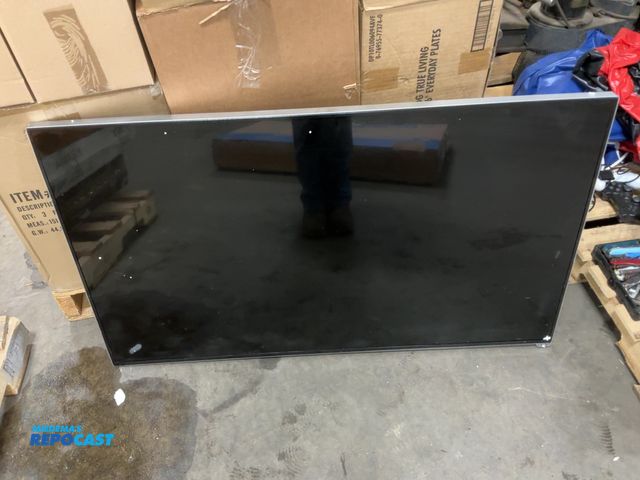 Lot 2-73277 - Vizio Television M471I-A2, Missing Legs