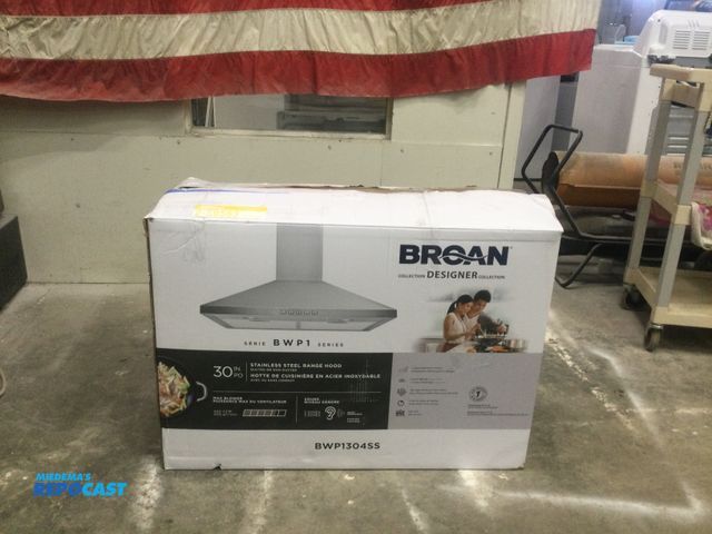 Lot 2-59563 - Bron stainless steel range hood range hood Powerful 450 Max Blower CFM operates at a quiet 3 Sones a...
