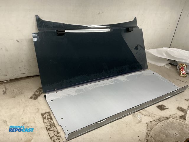 Lot 2-27321 - Golf cart windshield