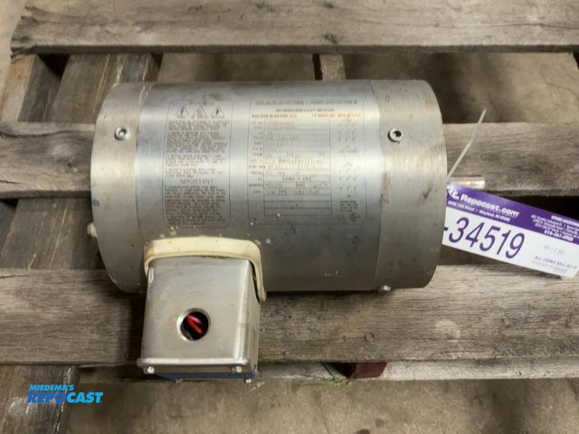 Lot 2-34519 - Baldor 3/4hp Washdown Duty Motor, 208-230/460 Volt 3 Phase, Cat. No. VSSWDM3542