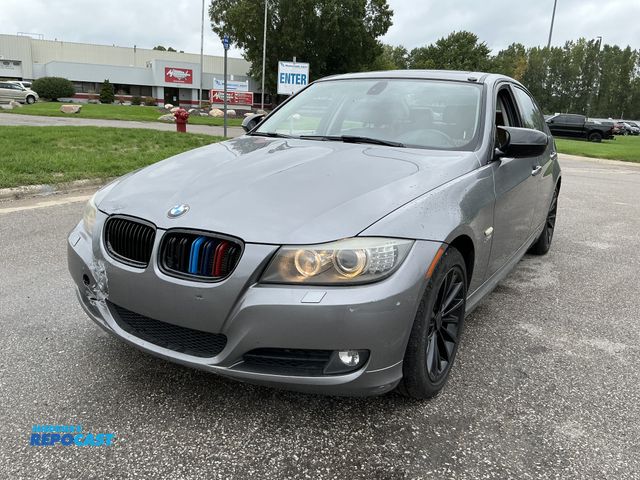 Lot 2-27026 - 2011 BMW 328i xDrive Sedan AWD