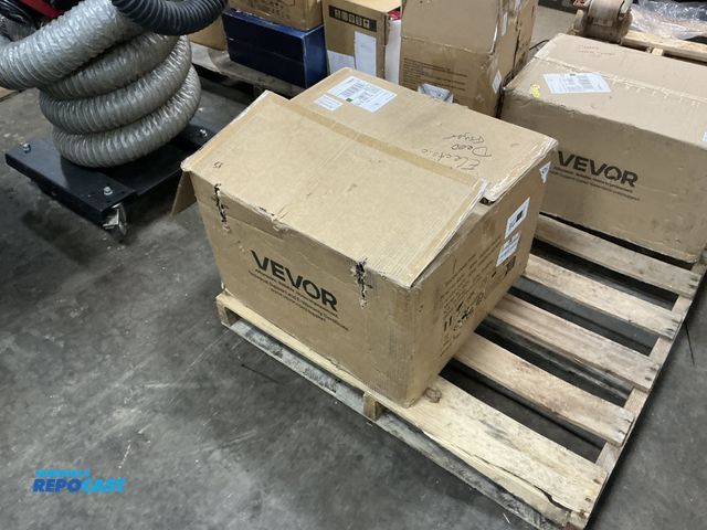 Lot 2-93878 - VEVOR Electric deep fryer.