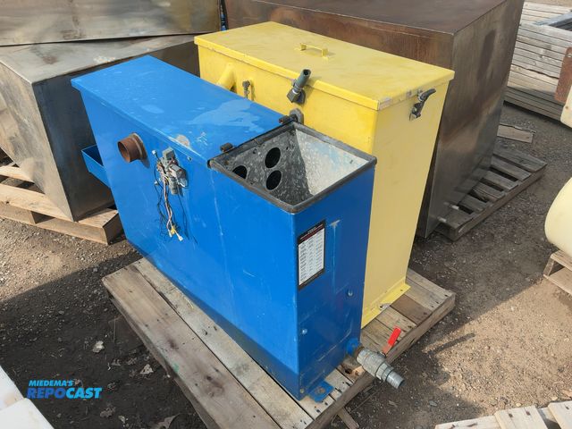 Lot 2-75725 - (2) Aluminum Vacuum Tanks