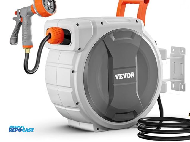 Lot 2-24753 - VEVOR NW-S40 Retractable Garden Hose Reel, 5/8 Inch x 100 ft Wall Mounted Hose Reel, Heavy Duty Gard...