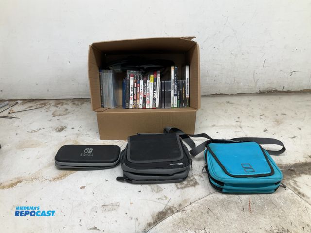 Lot 2-19562 - Box of assorted video games for PlayStation and Xbox, case for Nintendo switch, and two Nintendo DS ...