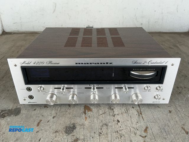 Lot 2-18256 - Marantz stereo 2-quadradial 5 model: 4220 receiver