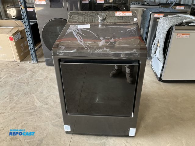 Lot 2-40206 - Scratch & Dent LG DLG8481LE Ultra Large Capacity Rear Control Gas Dryer with LG EasyLoad™ Door and A...