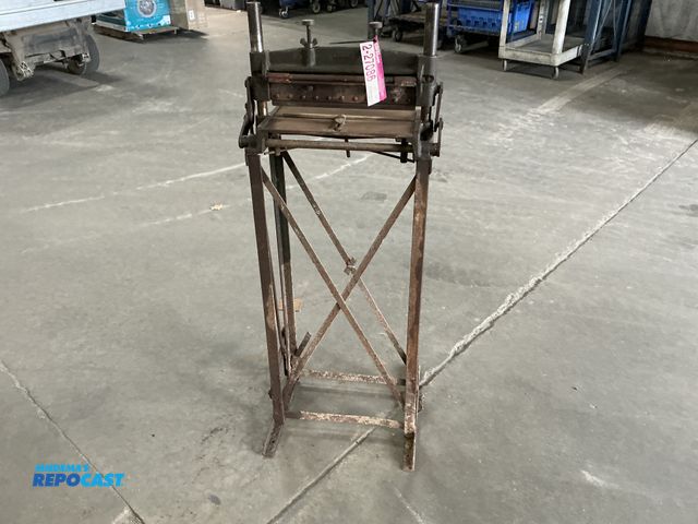 Lot 2-27085 - (1) 14" Sheet Metal Finger Brake Box Pan Brake on Stand