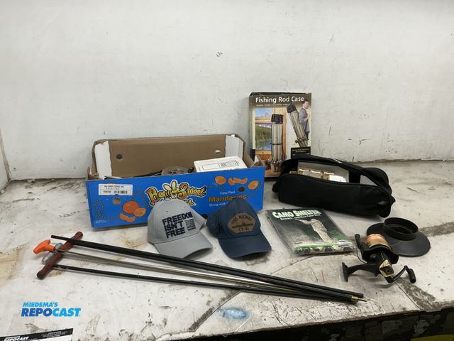Lot 2-19408 - Lot of miscellaneous items including a camo blind, various golfing equipment, marine radio, fishing ...