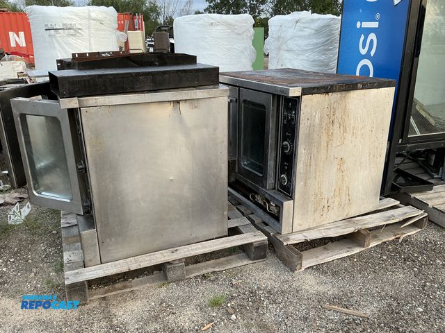 Lot 2-18823 - Double convection oven