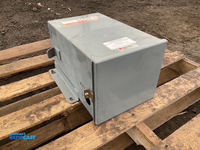 Lot 2-40479 - Powertran PT-180E 5 KVA Single Phase Transformer