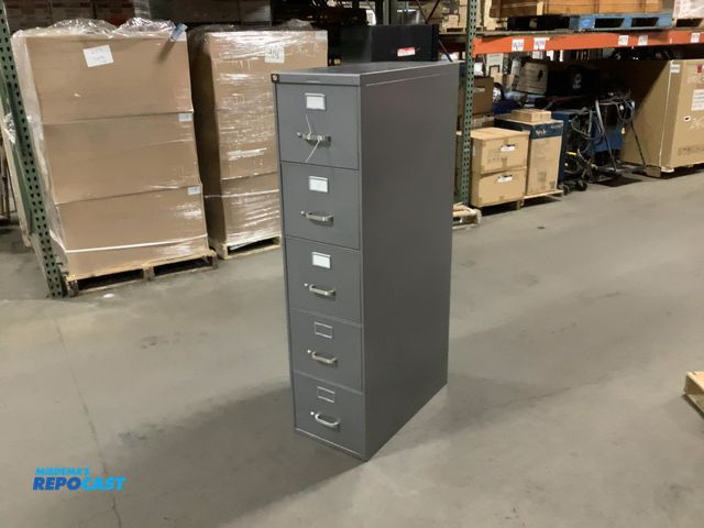 Lot 2-94366 - Steelcase 5-Drawer Filing Cabinet