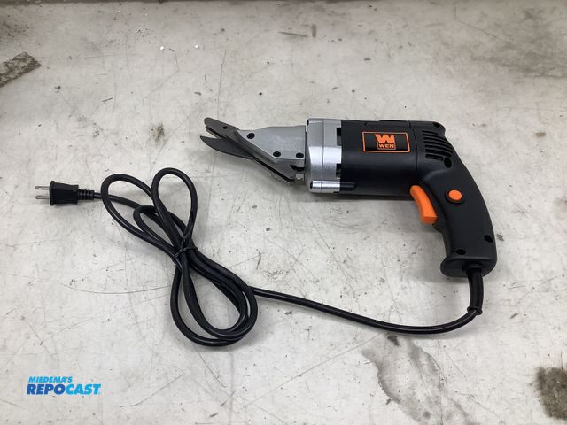 Lot 2-18821 - WEN 3670 Variable speed fiber-cement siding shear
