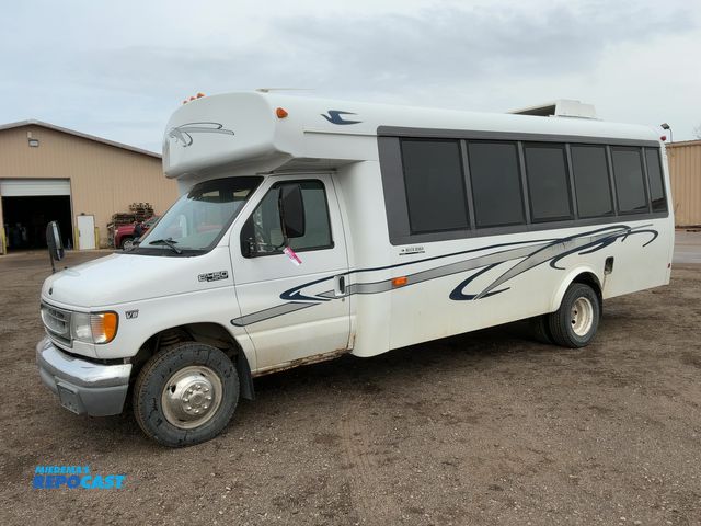 Lot 2-22349 - 1999 Ford E-450 Passenger Bus