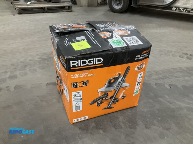 Lot 2-60825 - Ridgid 6 Gallon Wet/Dry Shop Vac Model HD0600 3.5 Peak HP (light use, clean, powers on)