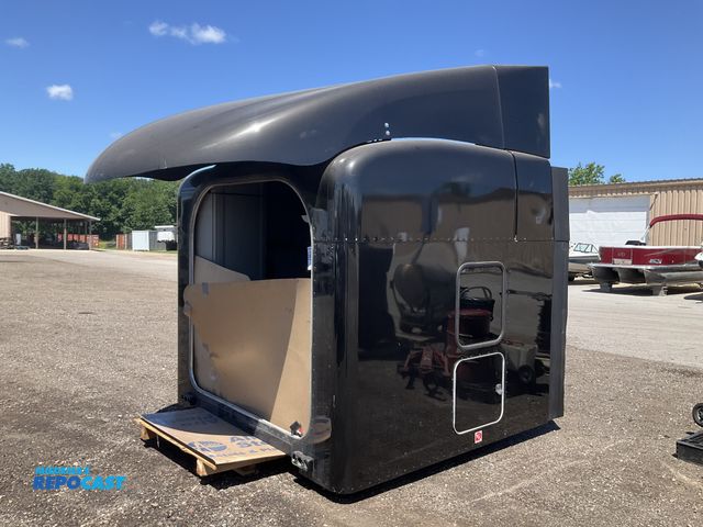 Lot 2-11963 - 80”L midroof sleeper off a Peterbilt 579 semi with unibilt ultra cab, gray platinum interior, Peterb...