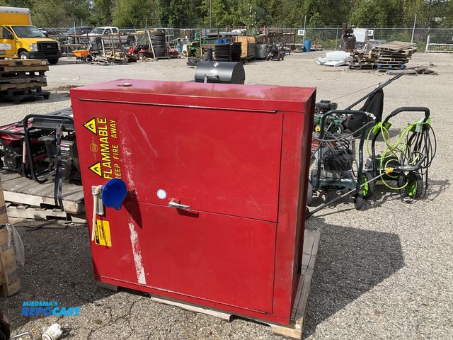 Lot 2-27545 - Justrite flammable liquid storage cabinet
