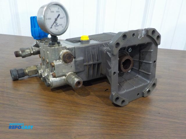 Lot 2-23628 - Power washer pump, 1" drive, 3400psi