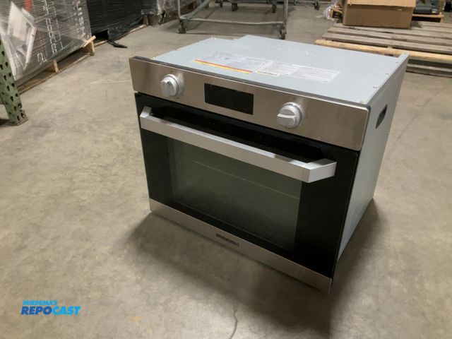 Lot 2-61955 - RV furrion chef collection built-in gas oven FS22N20A-SS