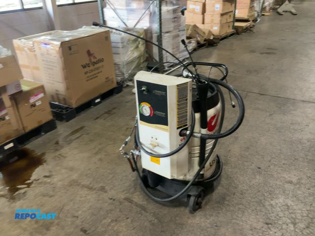 Lot 2-18480 - Evacumaster High vacuum oil suction unit